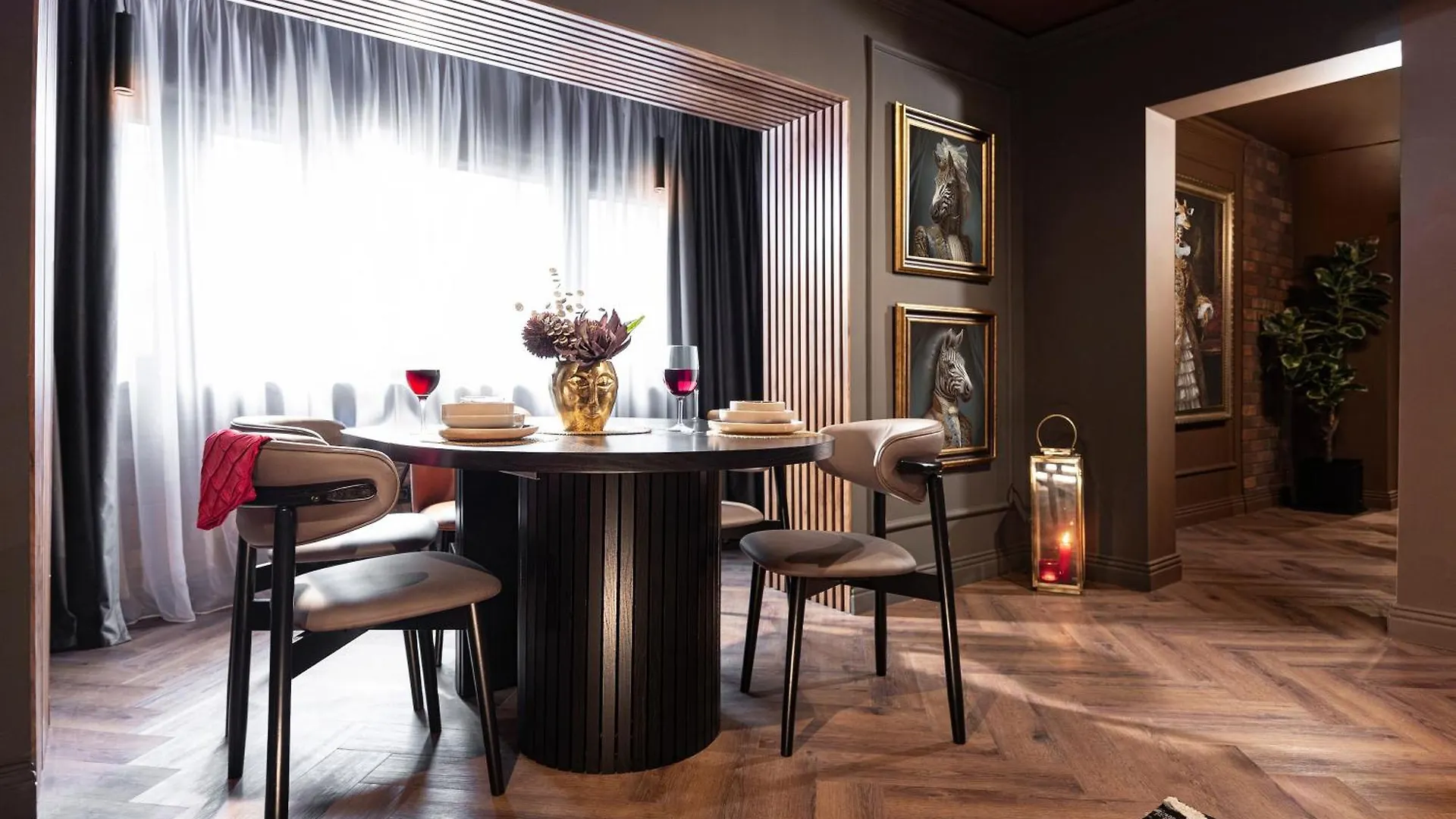 Qult - Obsidian Apartment Bucharest 0*,