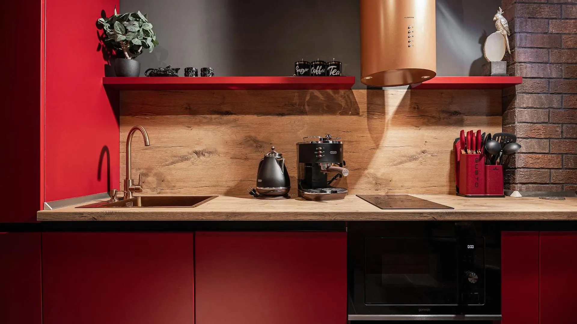 Qult - Obsidian Apartment Bucharest